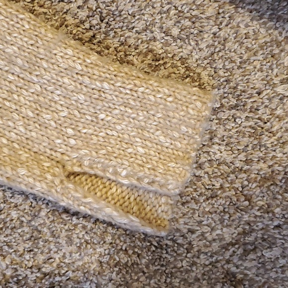 Tunic Sweater - Picture 2 of 4